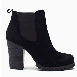 Nasty Gal chelsea boots black leather suede